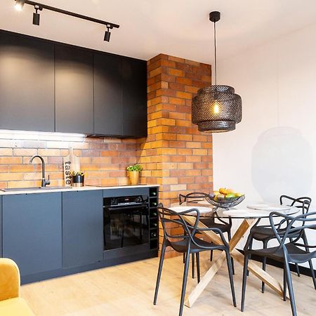 Kobiela Apartments Debowe Tarasy Katowice Bagian luar foto