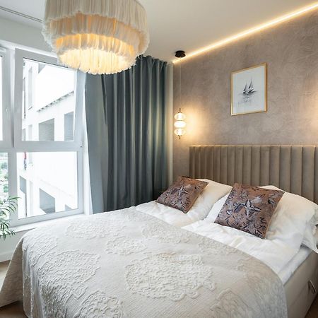 Kobiela Apartments Debowe Tarasy Katowice Bagian luar foto