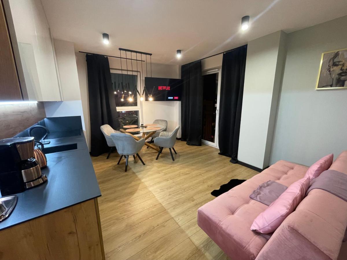 Kobiela Apartments Debowe Tarasy Katowice Bagian luar foto