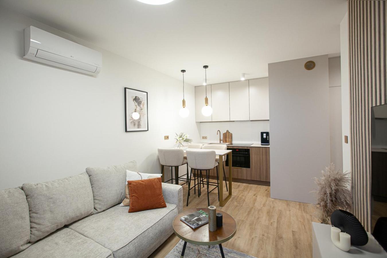 Kobiela Apartments Debowe Tarasy Katowice Bagian luar foto