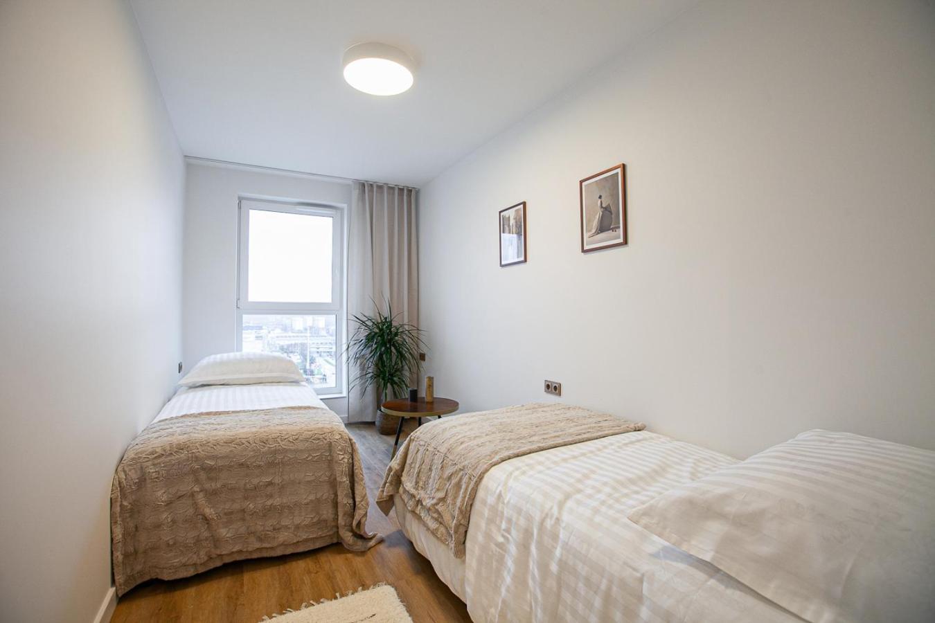 Kobiela Apartments Debowe Tarasy Katowice Bagian luar foto